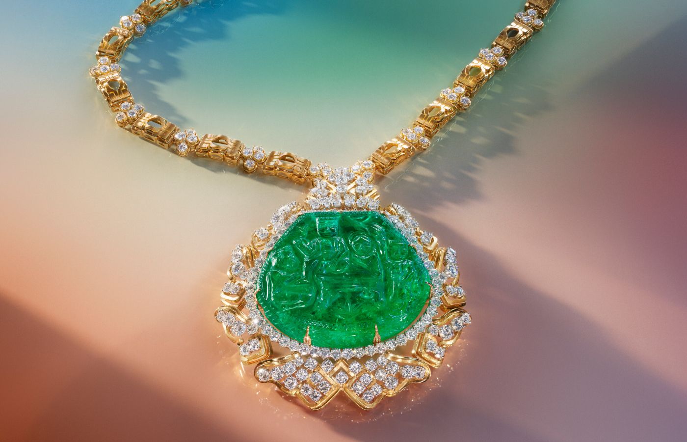 Lot_253_Harry_Winston_The_Great_Mughal_necklace.jpg