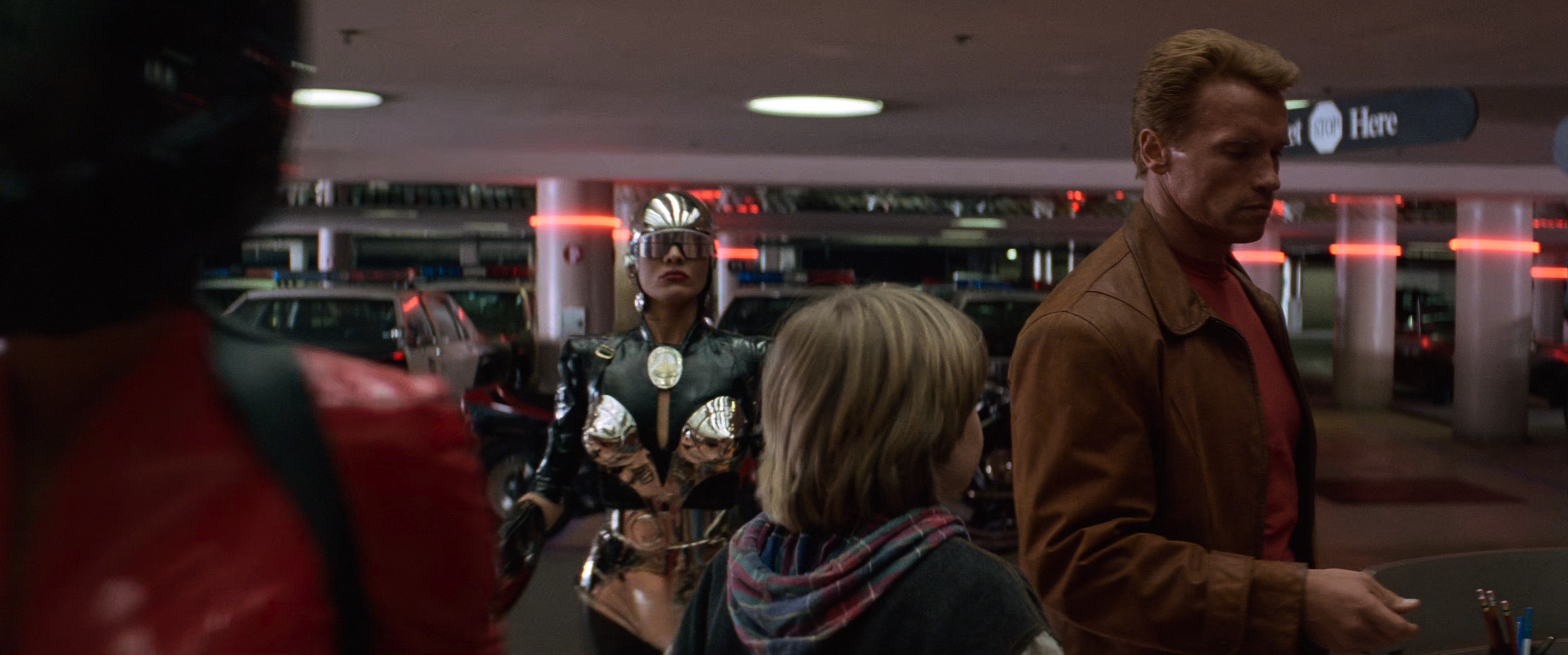 Последний киногерой (Last Action Hero) 1993.mkv_snapshot_00.37.27.316.jpg