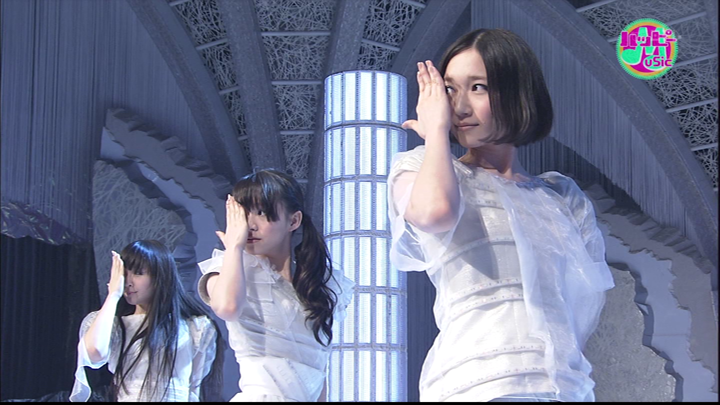 Perfume_-_Spring_of_Life_(Happy_Music_HDTV_2012.04.14)_(JPOP.ru).png