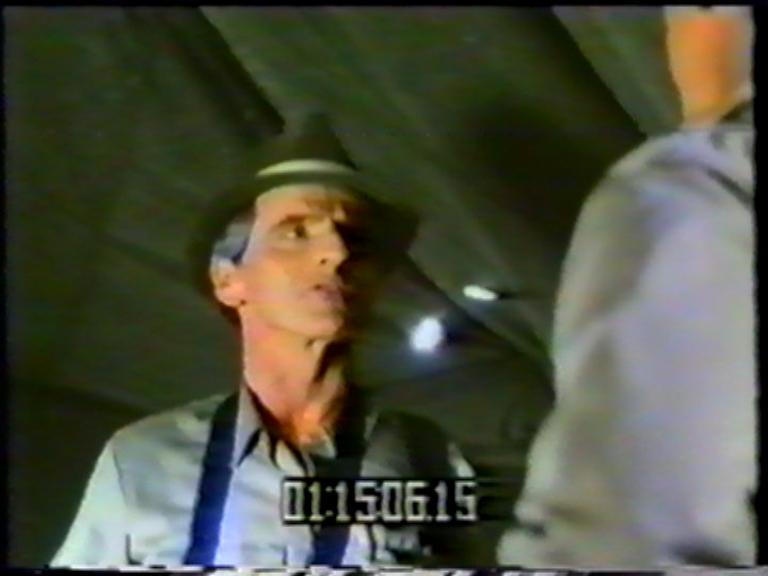 Vzvod Vampirov.mpg_snapshot_00.14.50.423.png