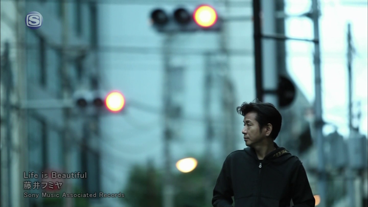 Fumiya_Fujii_-_Life_is_Beautiful_(PV)_(HDTV)_(JPOP.ru).png