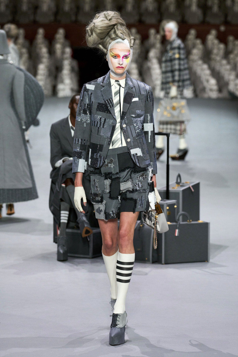 00049-thom-browne-fall-2023-couture-credit-gorunway.jpg