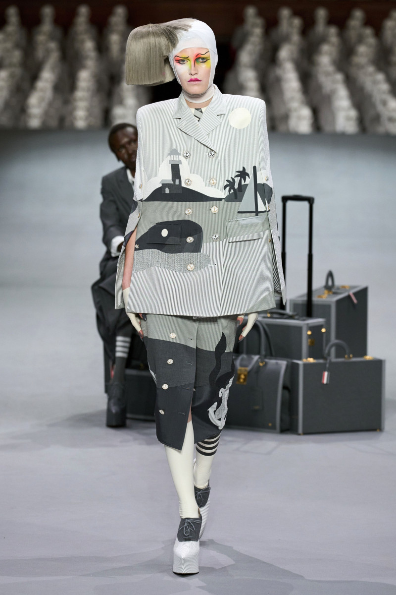 00036-thom-browne-fall-2023-couture-credit-gorunway.jpg