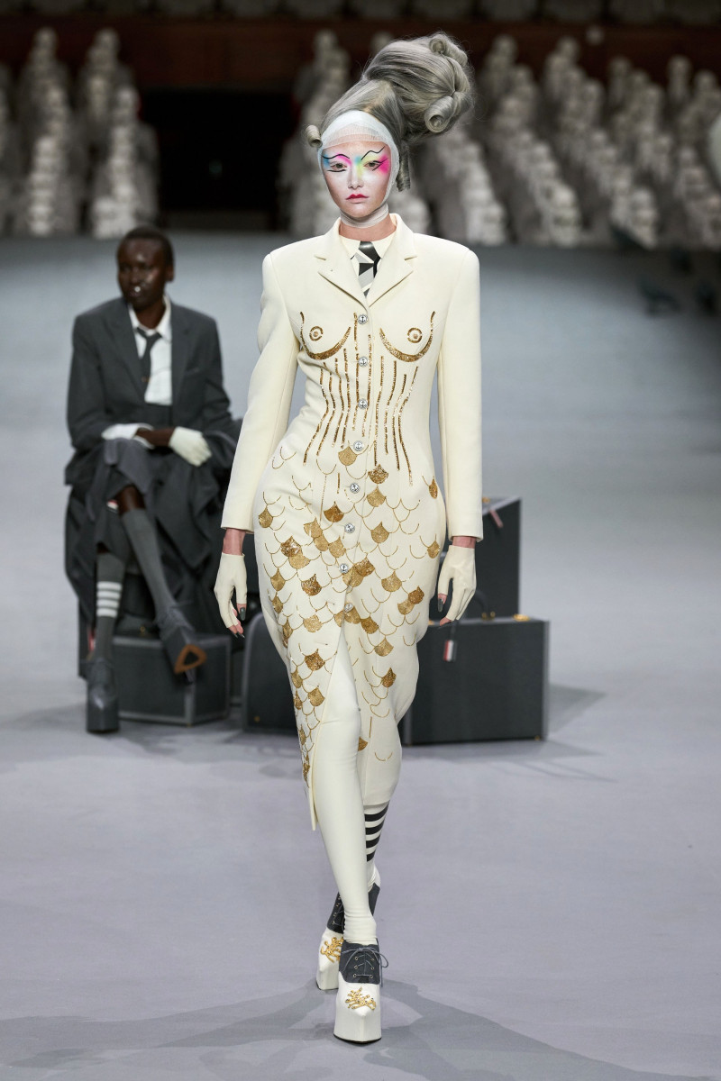 00052-thom-browne-fall-2023-couture-credit-gorunway.jpg