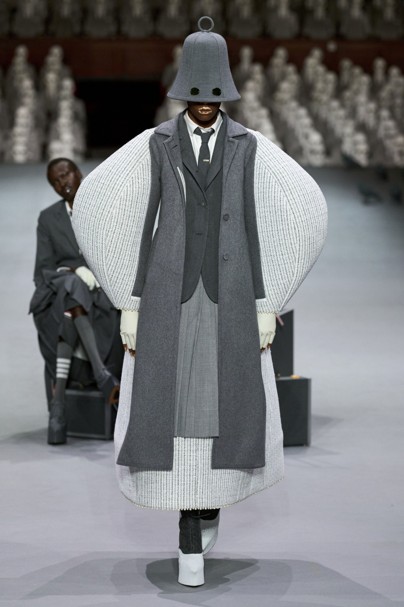 00030-thom-browne-fall-2023-couture-credit-gorunway.jpg