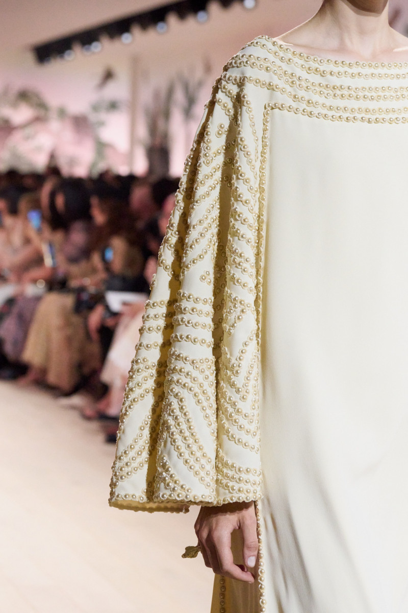 00044-christian-dior-fall-2023-couture-details-credit-gorunway.jpg