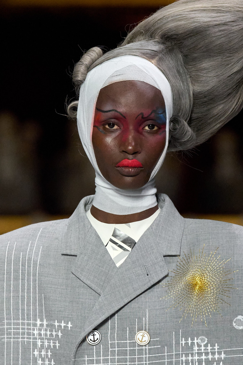 00102-thom-browne-fall-2023-couture-details-credit-gorunway.jpg