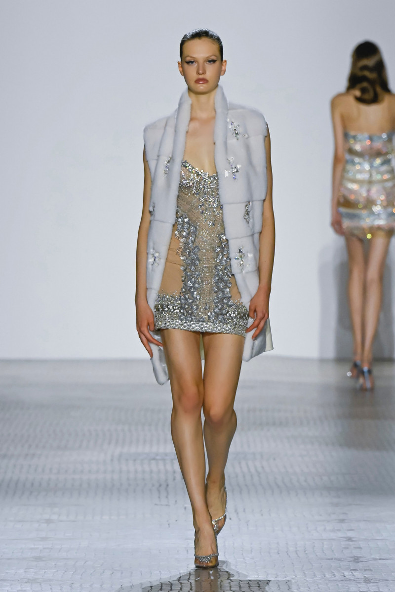 00025-celia-kritharioti-fall-2023-couture-credit-brand.jpg