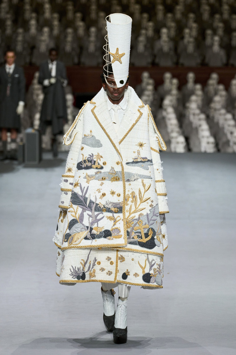 00057-thom-browne-fall-2023-couture-credit-gorunway.jpg
