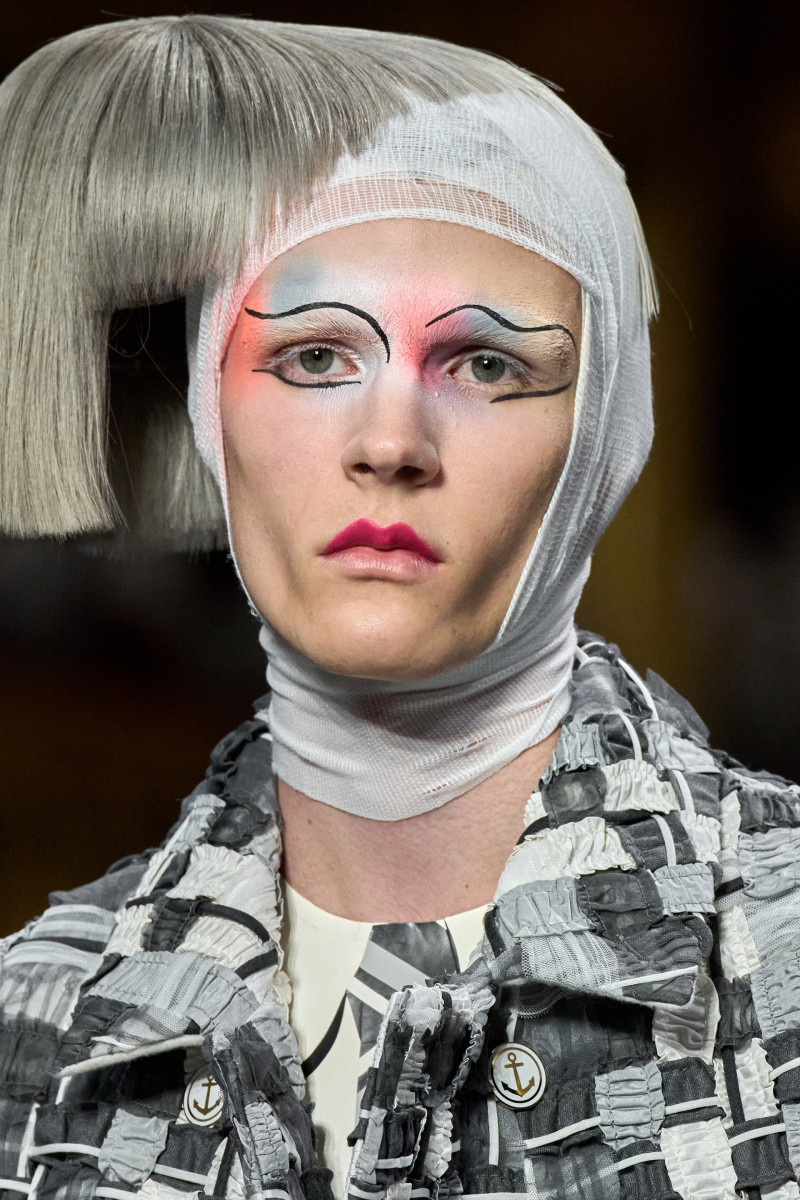 00060-thom-browne-fall-2023-couture-details-credit-gorunway.jpg
