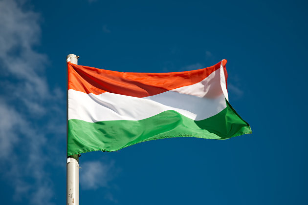 Глава МИД Венгрии рассчитывает на поставки СПГ из Катара с 2027 года