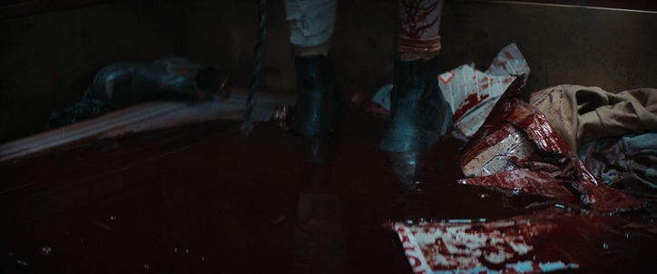 Evil.Dead.Rise.2023.HDRip-AVC.ExKinoRay.mkv_snapshot_01.15.55.018.png