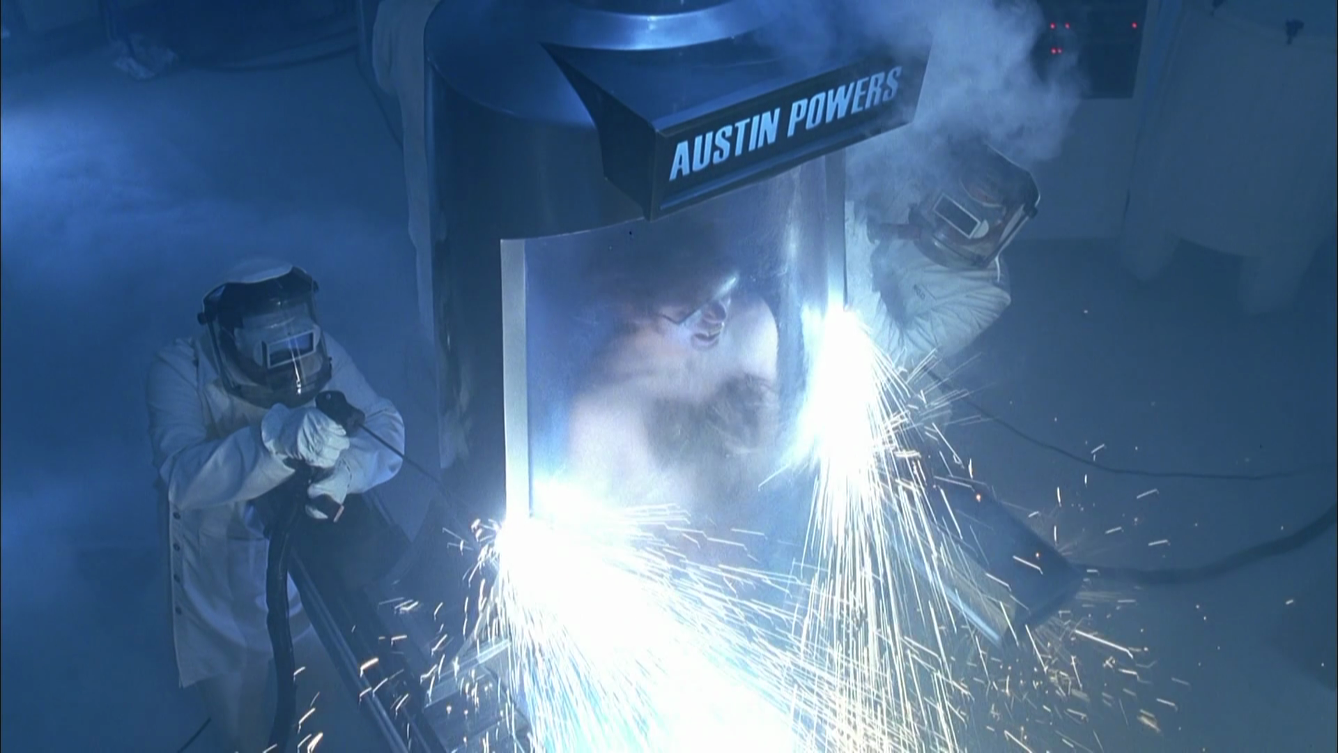 Austin.Powers_International.Man.of.Mystery.1997.WEB-DL.1080p.Open.Matte.mkv_20230730_071456.560.png