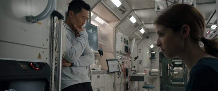 Stowaway.2021.HDRip-AVC.ExKinoRay.mkv_snapshot_00.20.32.250.png