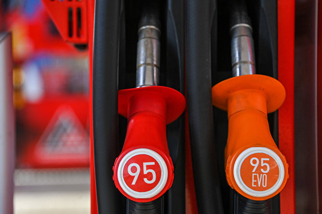 Цена бензина Аи-95 на российской бирже продолжила рекордный рост