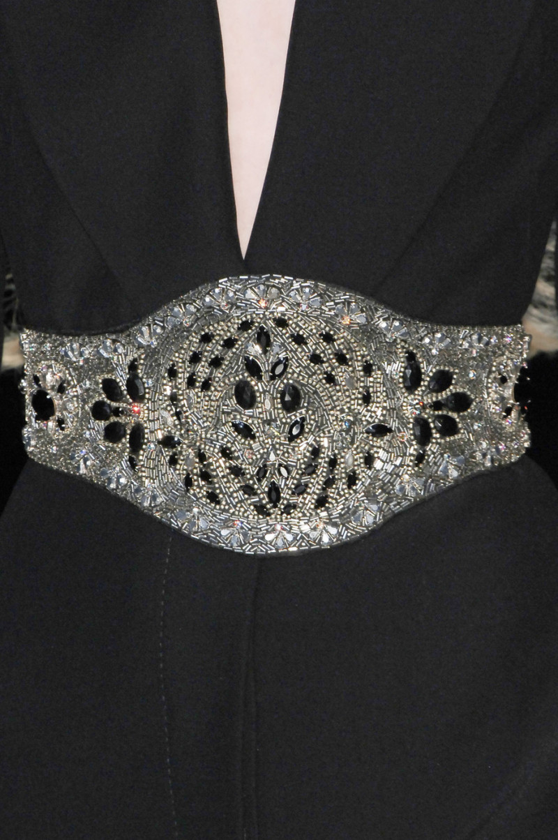 Alexander+McQueen+Spring+2006+Details+9riYUSppw7bx.jpg