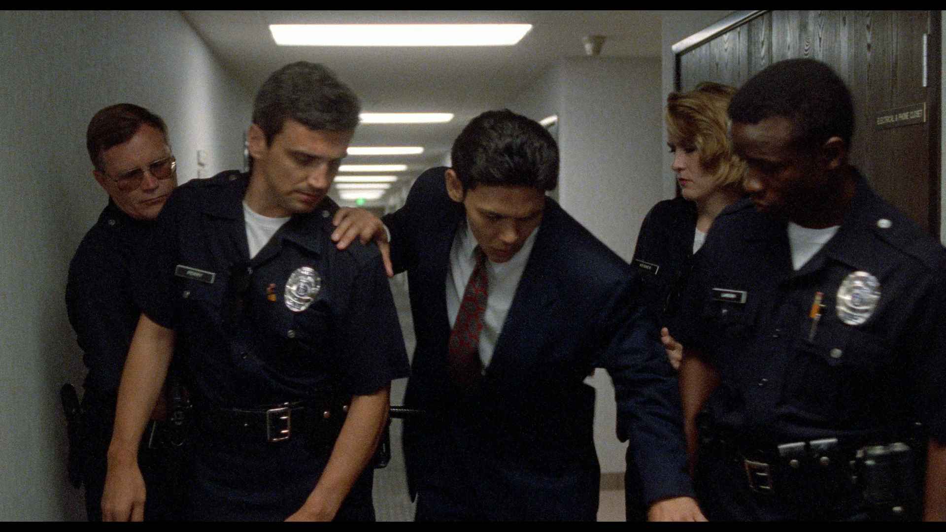 Восход красного солнца.1994.BDRemux.1080p.VS.R.G. Goldenshara.mkv_snapshot_00.18.17_[2023.09.02_18.51.12].png