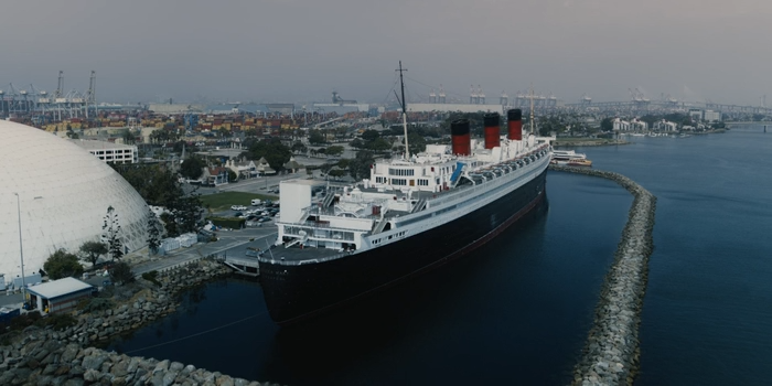 Haunting.of.the.Queen.Mary.2023.WEB-DLRip-AVC.ExKinoRay.mkv_snapshot_00.12.38.883.png
