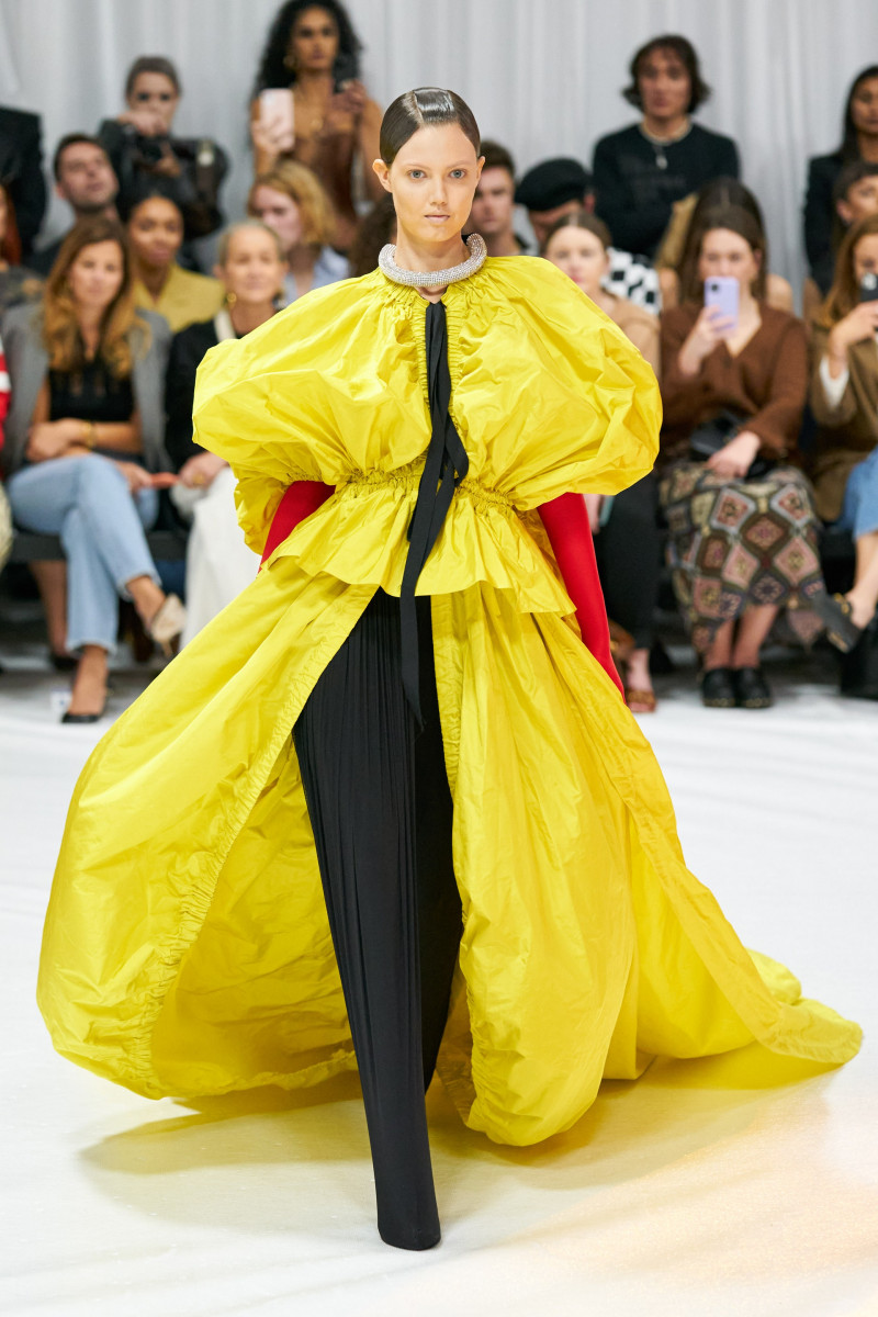 00036-Richard-Quinn-Spring-22-RTW-London-credit-gorunway.jpg
