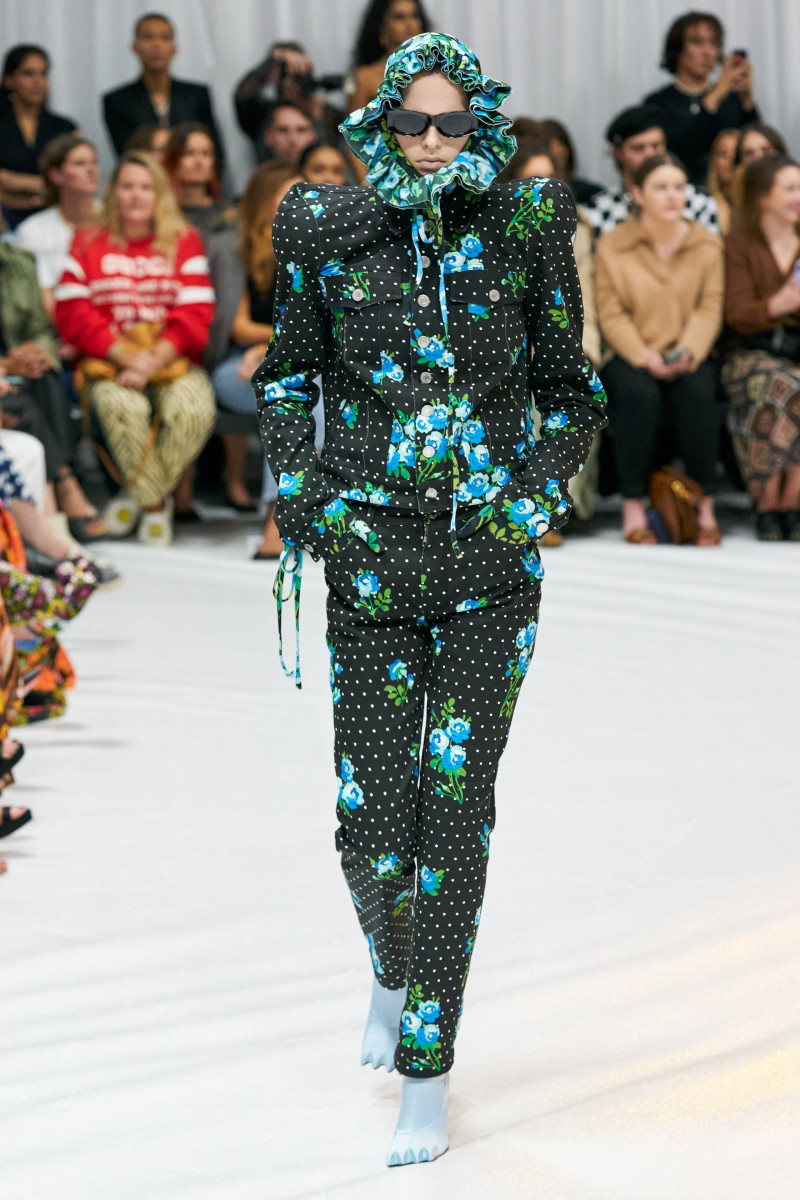 00013-Richard-Quinn-Spring-22-RTW-London-credit-gorunway.jpg