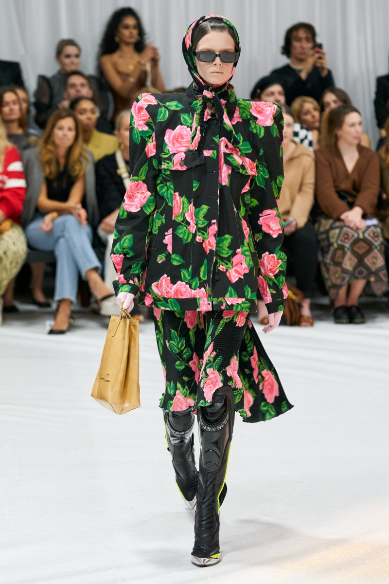 00012-Richard-Quinn-Spring-22-RTW-London-credit-gorunway.jpg