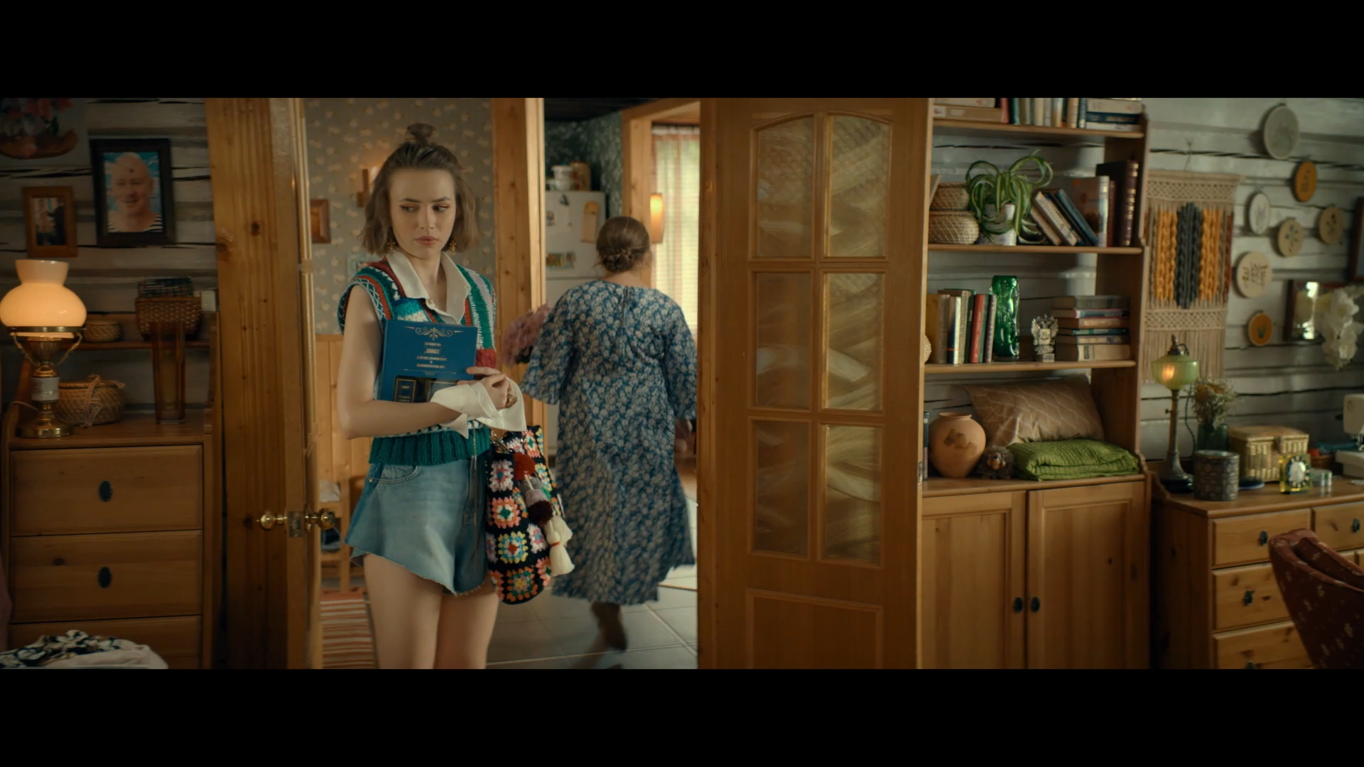 Prazdniki.2022.WEB-DL.1080p.ELEKTRI4KA.UNIONGANG.mkv_snapshot_00.25.36.png