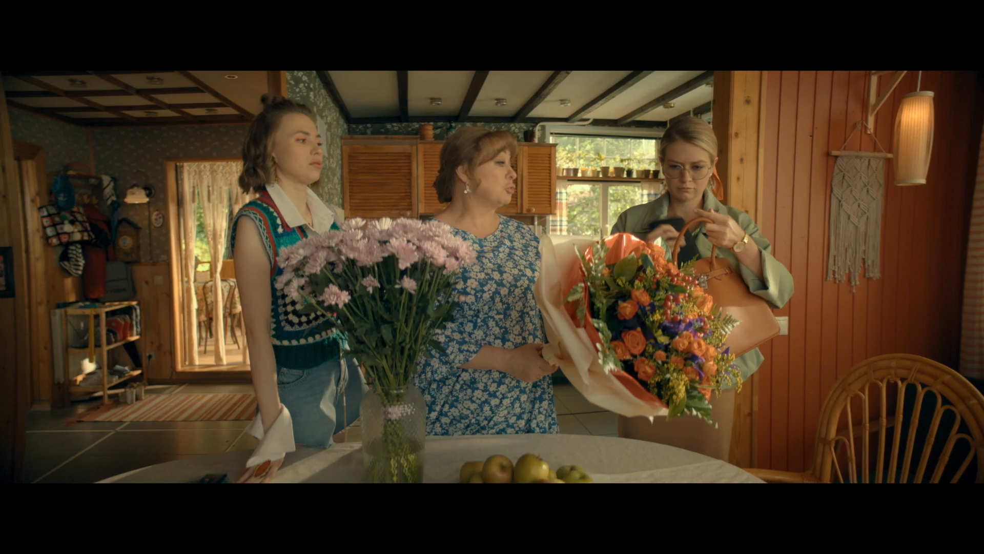 Prazdniki.2022.WEB-DL.1080p.ELEKTRI4KA.UNIONGANG.mkv_snapshot_00.31.37.png