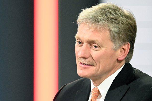 Песков оценил роль ОПЕК+ в поддержании баланса цен на нефть