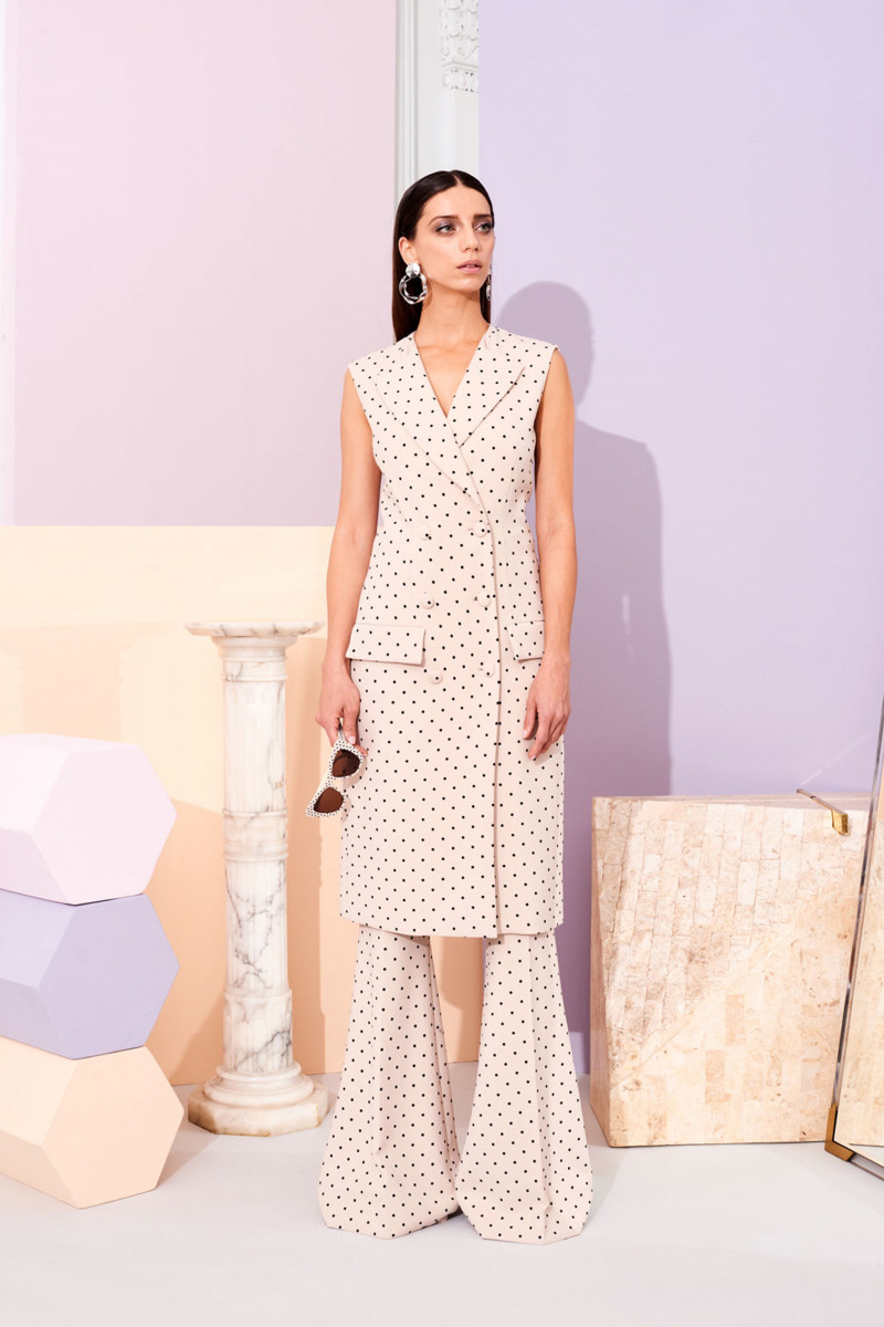 00005-christian-siriano-new-york-pre-fall-19.jpg