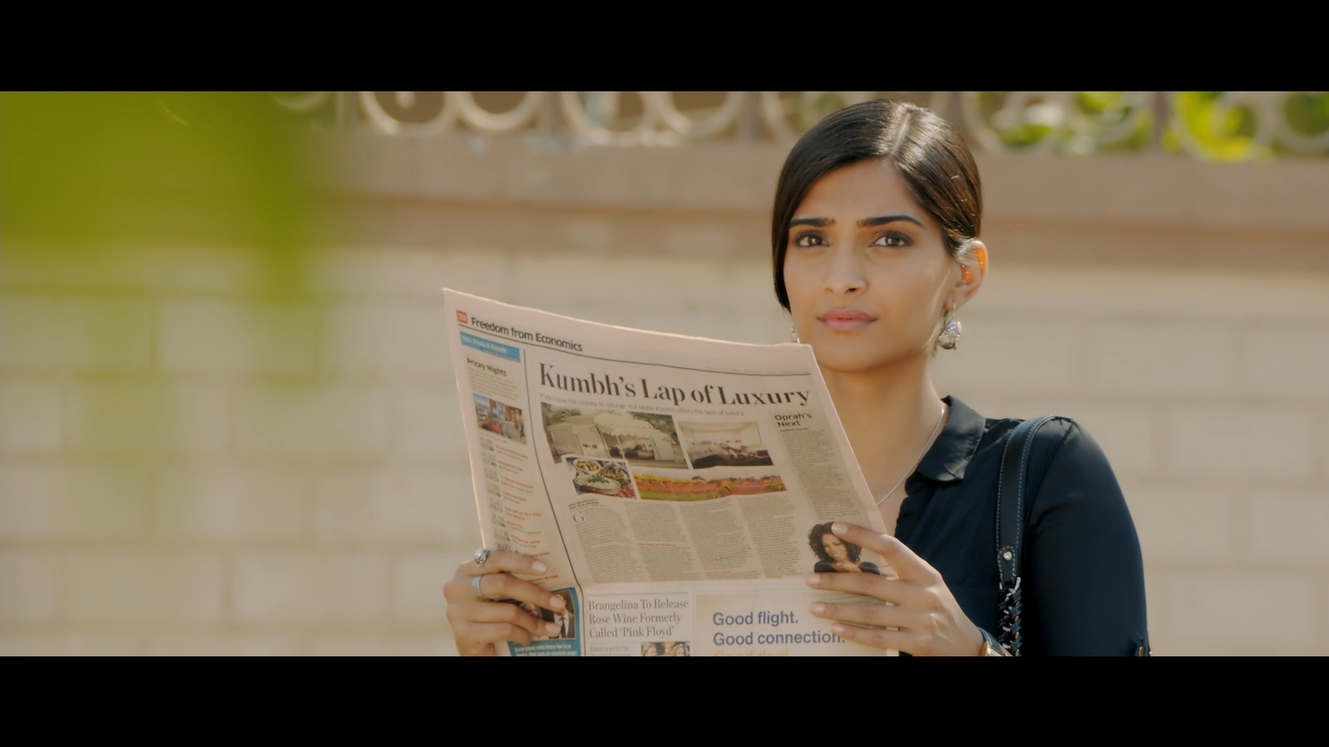 Bewakoofiyaan (2014) BD.mkv_snapshot_00.02.45_[2024.01.04_10.53.29].png