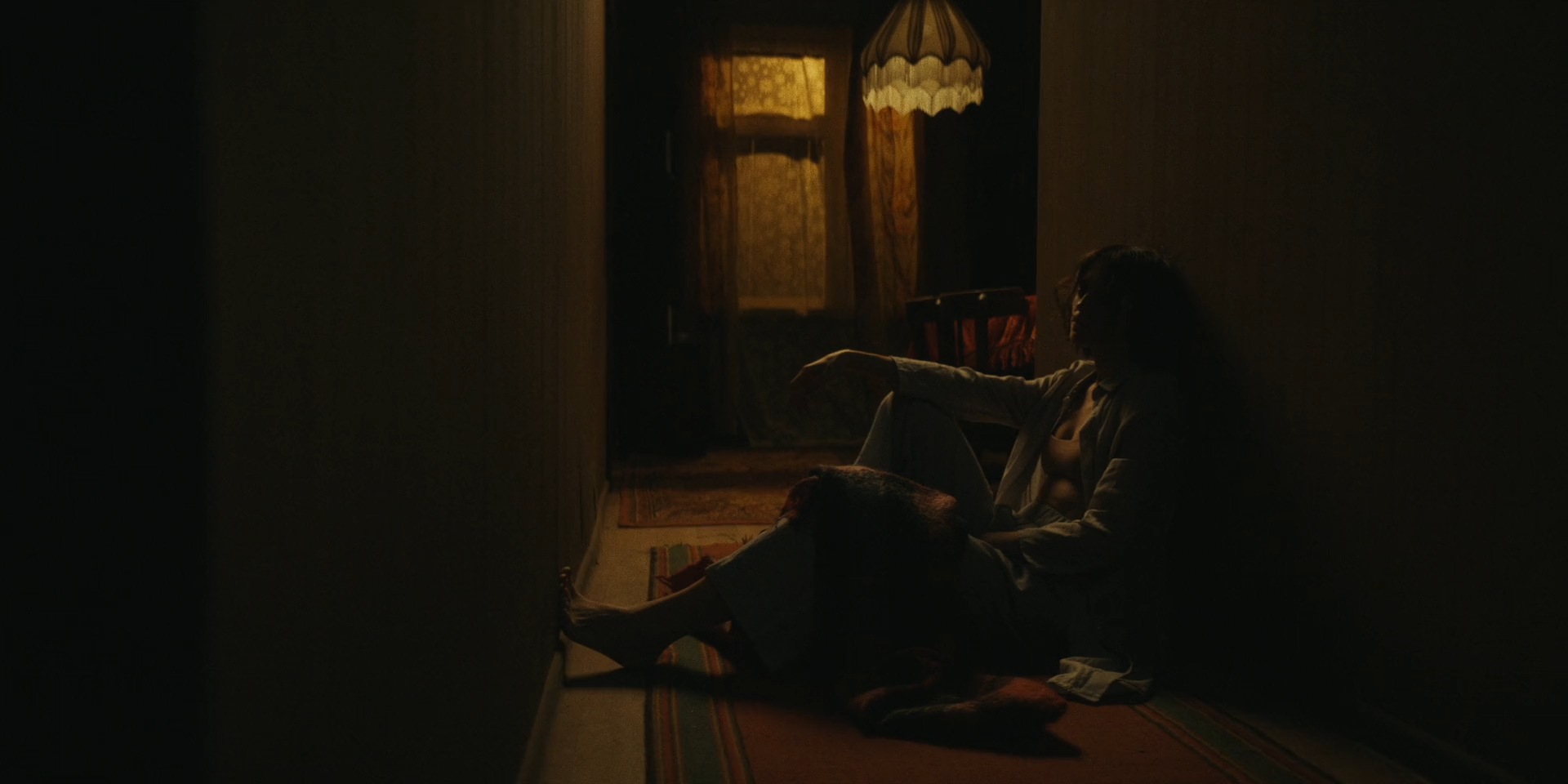 Взаперти 2023 WEB-DL 1080p.mkv_snapshot_00.43.16.png