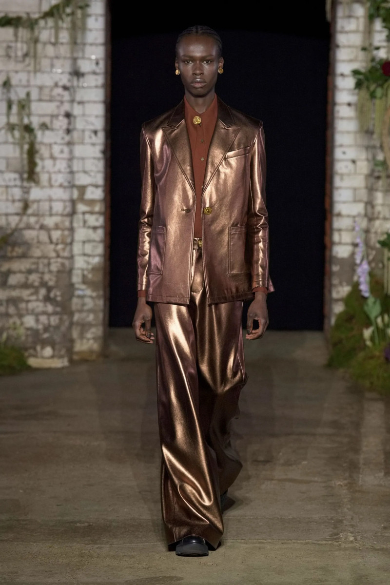 00042-mithridate-fall-2022-ready-to-wear-details-paris-credit-jason-lloyd-evans.webp