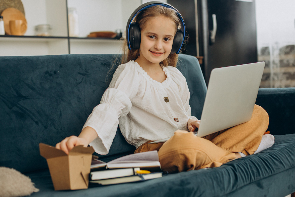 Как онлайн-обучение помогает детям делать первые шаги в карьере