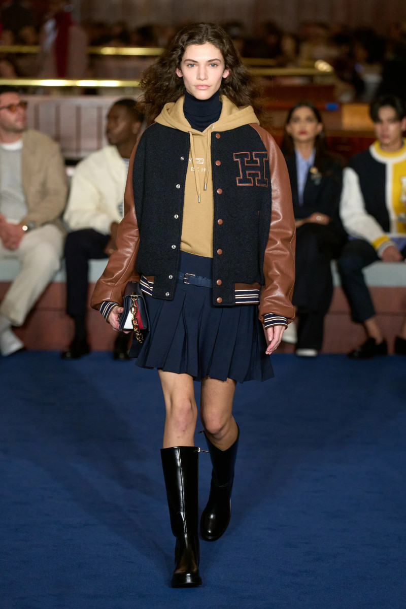 00047-tommy-hilfiger-fall-2024-ready-to-wear-credit-gorunway.webp