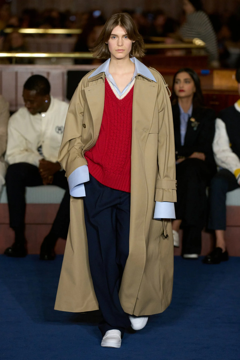 00014-tommy-hilfiger-fall-2024-ready-to-wear-credit-gorunway.webp