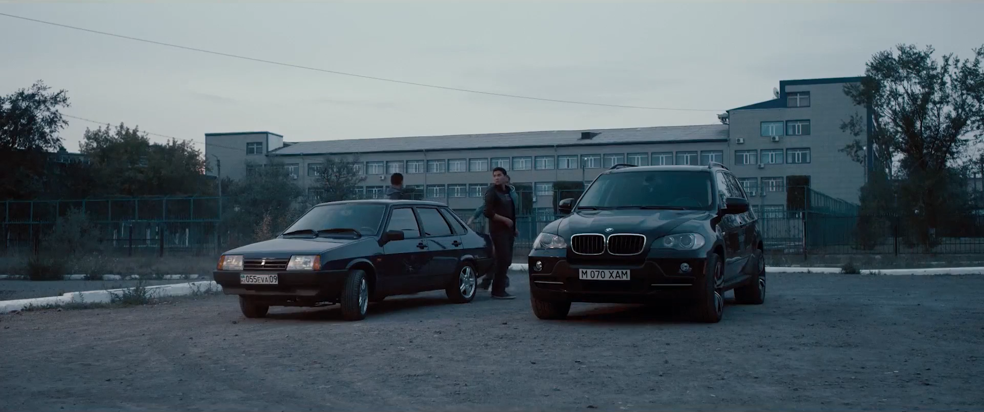 Рэкетир.2.2015.WEB.1080p-ylnian.mkv_snapshot_00.04.36.085.png