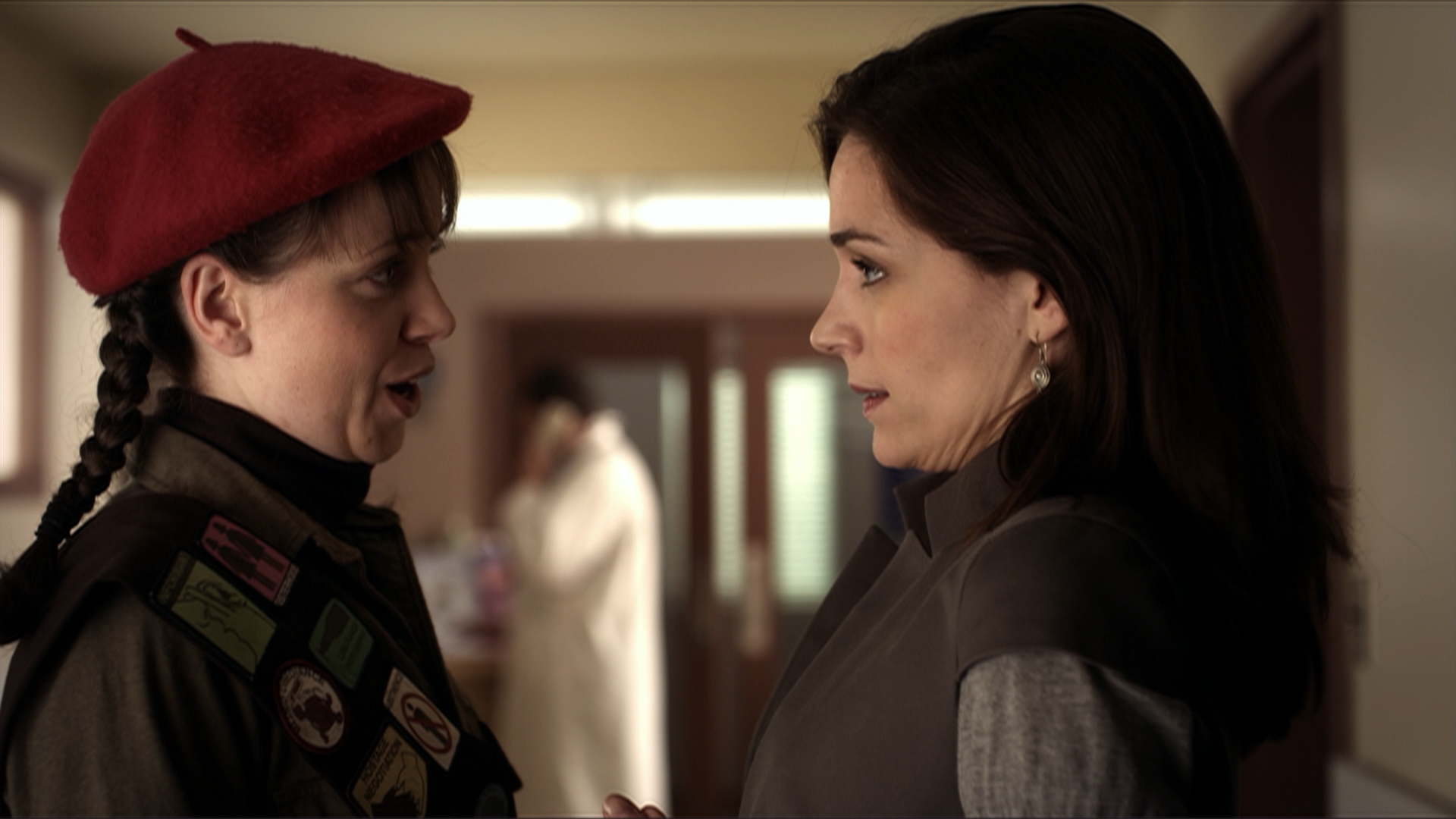 Call.Me.Fitz.S01E04.Long.Con.Silver.1080p.BluRay.Remux.Rus.Eng.Deu-@EniaHD.png
