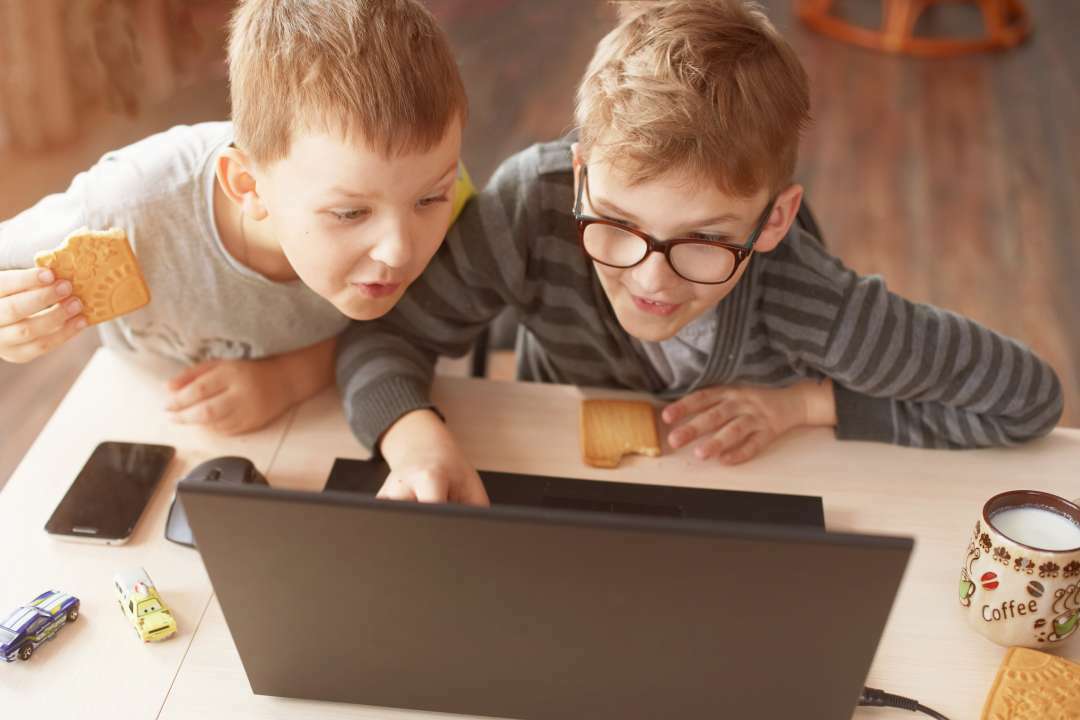 Почему обучение программированию важно для детей и подростков: находим лучшую онлайн-школу