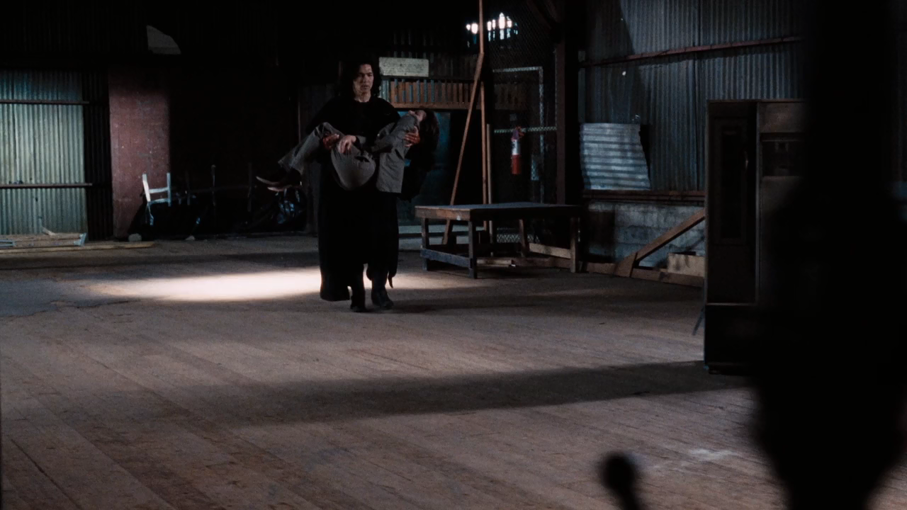 Night.Hunter.1996.720p.BluRay.Kinozal-Райдэн.mkv_snapshot_00.23.24.987.png
