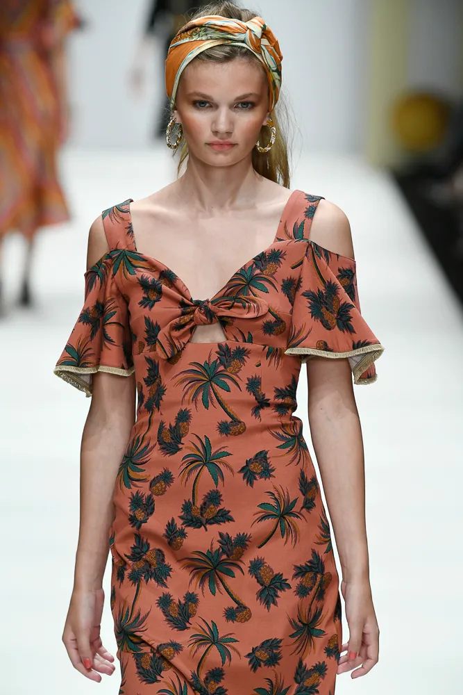 Lena-Hoschek-Show-Berlin-Fashion-Week-Spring_Summer-2019-95.webp