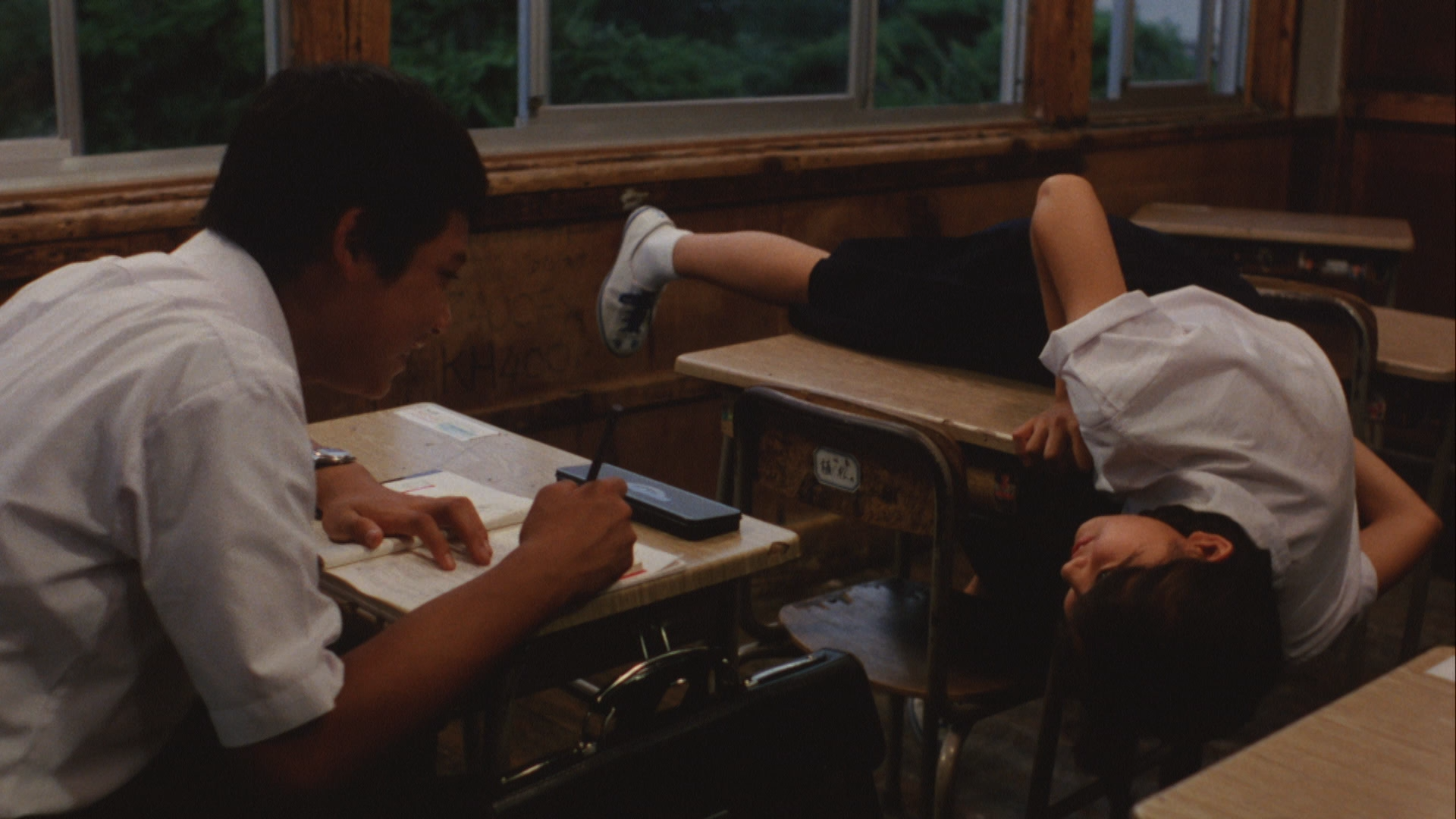 Taifu kurabu 1985 BDRemux 1080p.mkv_snapshot_00.20.31.png