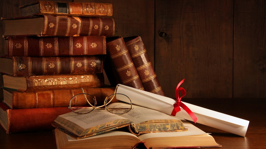 Как определить ценность старинной книги: руководство по редким и историческим изданиям