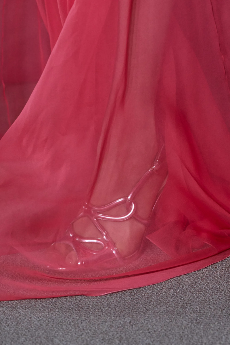 00028-giambattista-valli-fall-2024-couture-details-credit-gorunway.webp