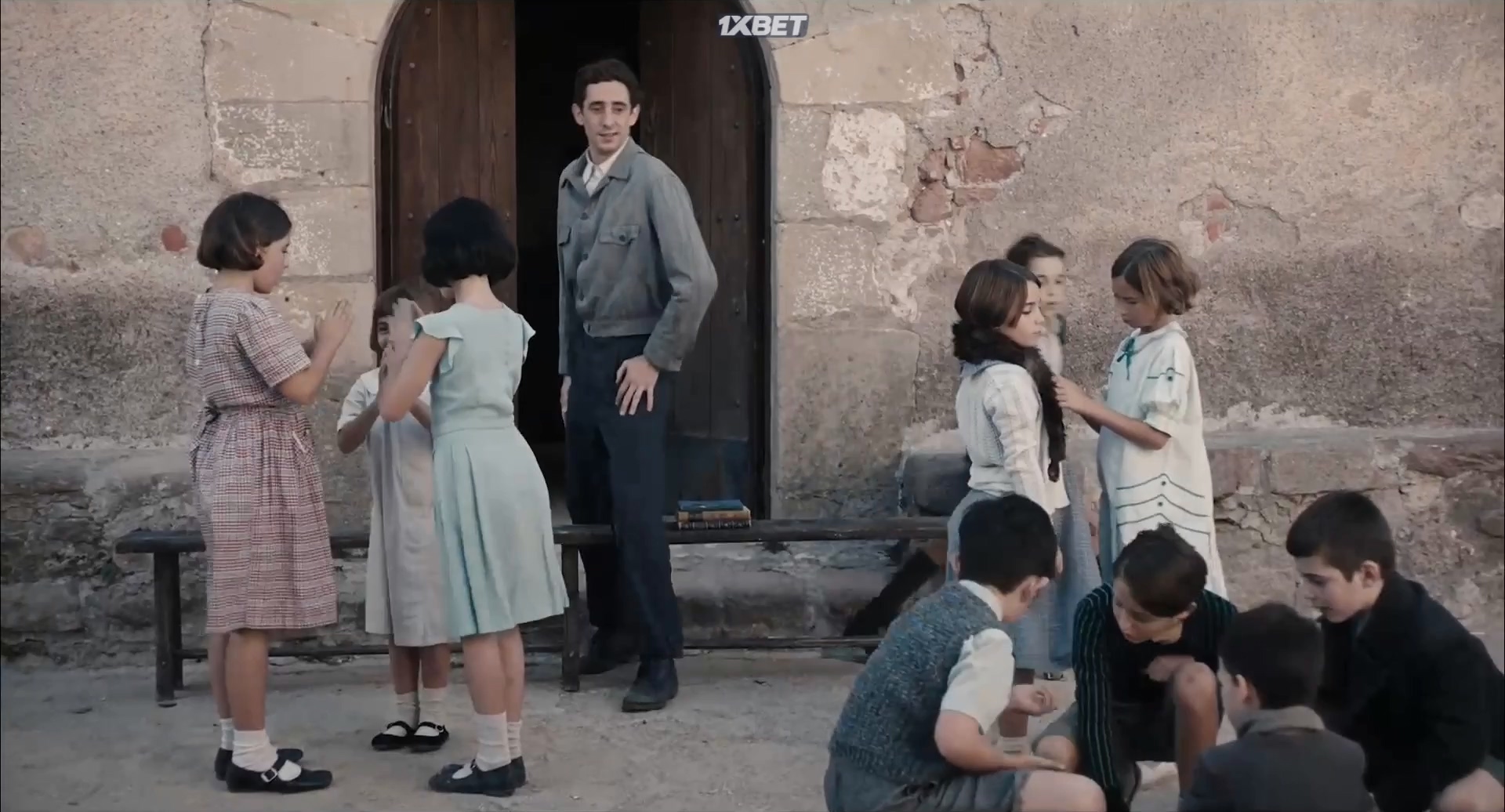 El.maestro.que.prometio.el.mar.2024.Pof.ts.WEB-DL.1O8Op.mkv_20241003_223649.233.jpg