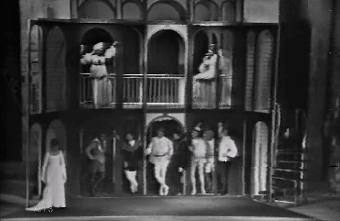 Укрощение строптивой - 2.avi_20241024_233139.099.png