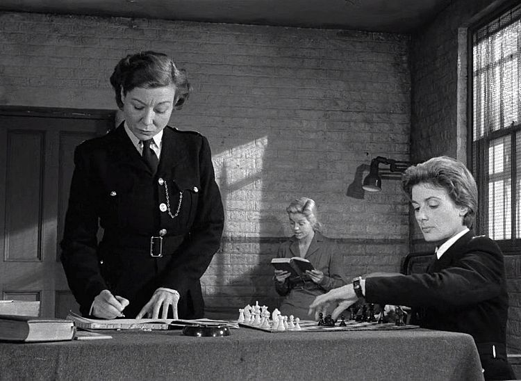 Белокурая грешница /Yield to the Night/ 1956 (0:53:27 / 1:35:20)