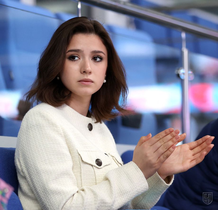 https://i2.imageban.ru/out/2024/11/16/5bf6adbef49928ad6a7527df7c4bffd9.jpg