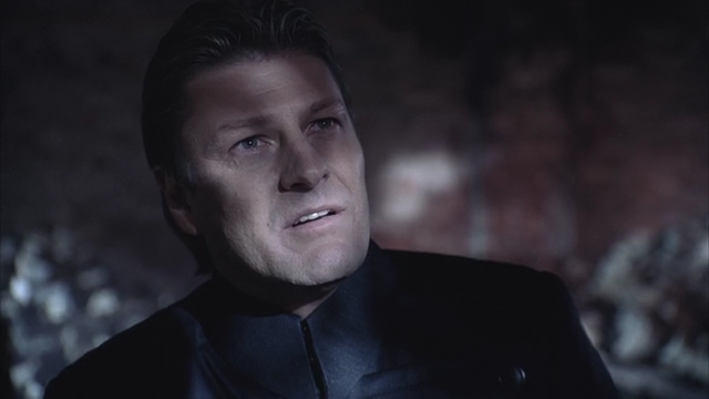 Equilibrium.2002.DUB.MVO.rus.HDRip.Open.Matte.mp4_snapshot_00.16.42_[2024.12.01_10.56.36].png