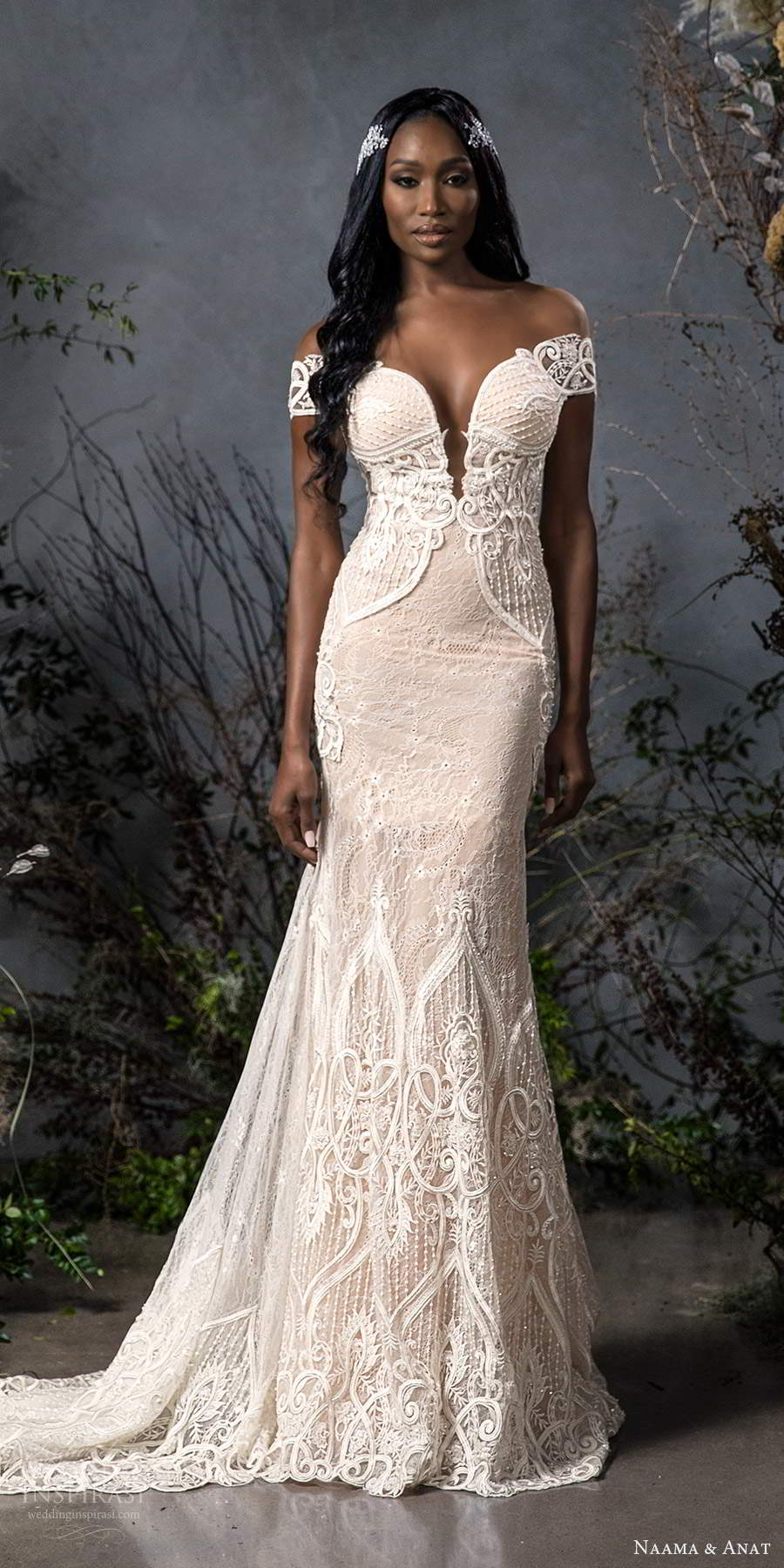 naama-anat-fall-2020-bridal-off-shoulder-sweetheart-neck_003.jpg