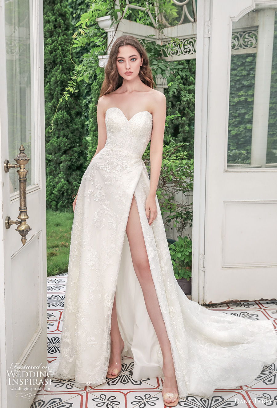 dany-tabet-2021-emerge-bridal-strapless-sweetheart-neckline-.jpg